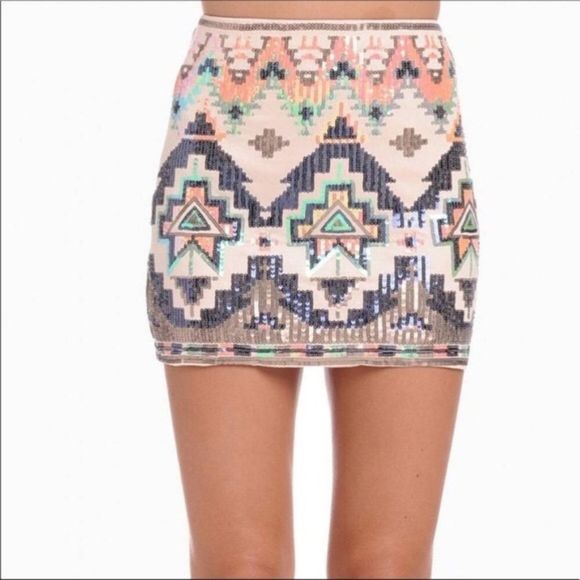 Express Dresses & Skirts - Express Sequin Blush Aztec Skirt Size Medium